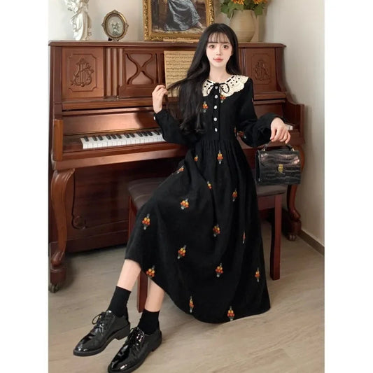 Sweet Hot Girl Embroidery Lace Turndown Collar Long Dress Autumn/winter Black Corduroy Dress Female Clothes