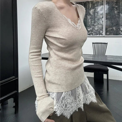 Autumn New Korean Vneck Slim Thread Longsleeved Sweater + Lace Splicing Hollow Camisole Twopiece Suit