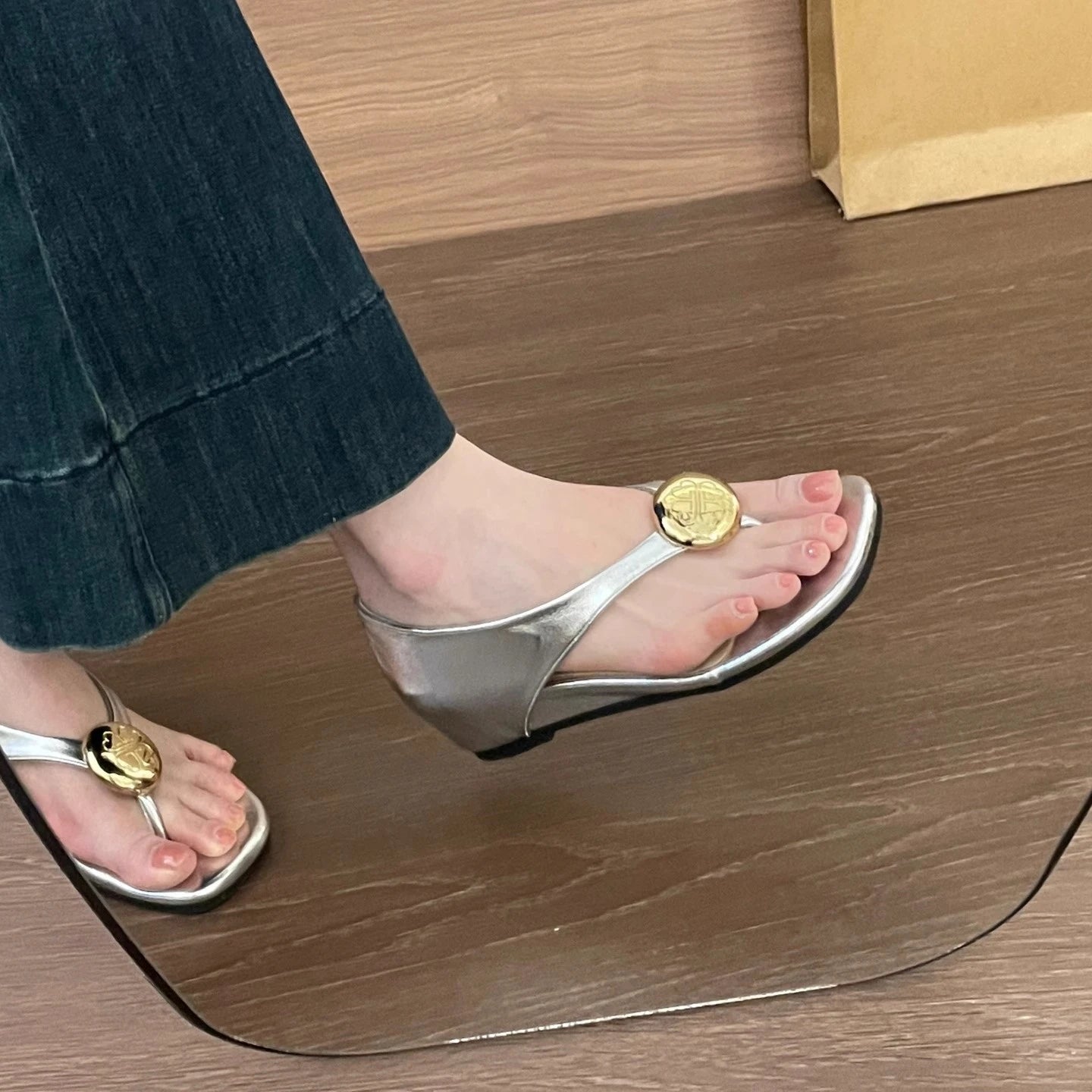 Summer Leisure Toeopen Sandals Slippers Rubber Bottom Flat Head Slipon Shoes High Aesthetic Value