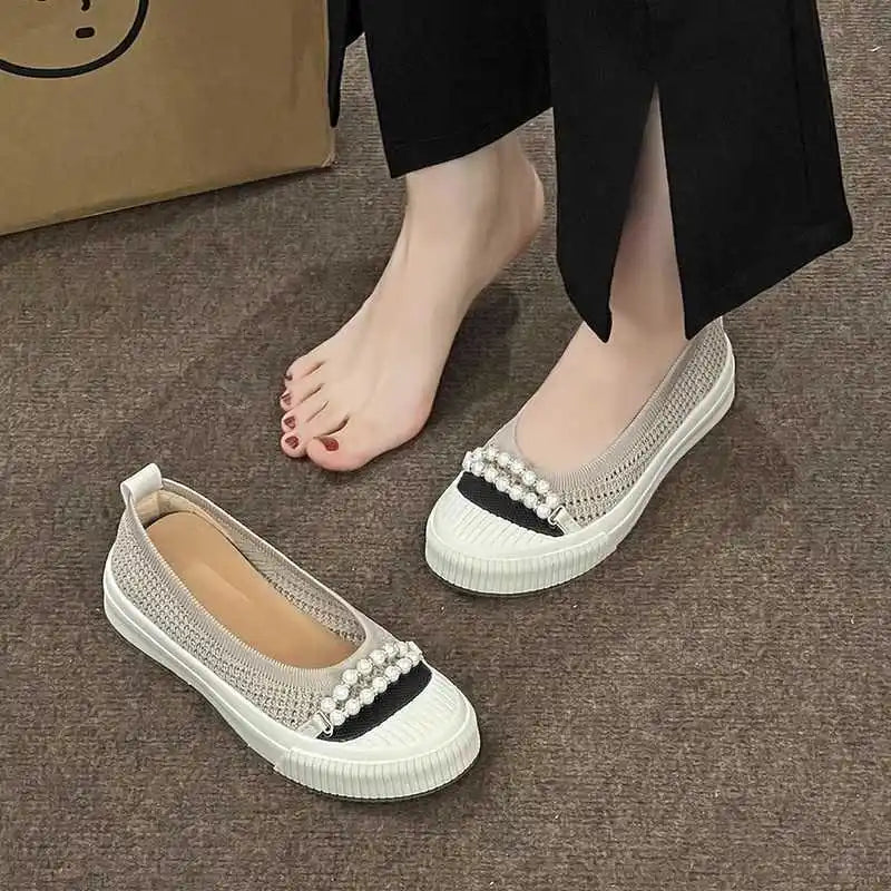Shallow Mouth Round Head Single Shoes Spring Autumn New Woven Pearl Bow Thick Soled Low Comfort Loafer Shoe