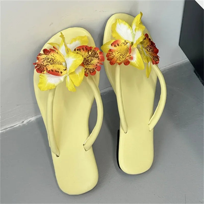 New Summer Design Camouflage Flower Low Flat Heels Slippers Clip Toe Outdoors Beach Flip Flops Shoes