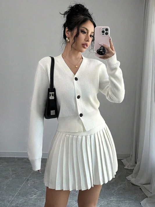 Retro Knitted Long Sleeve Sweater High-waisted Pleated Skirt Two Piece Set for Niche Matching Sets Autumn New