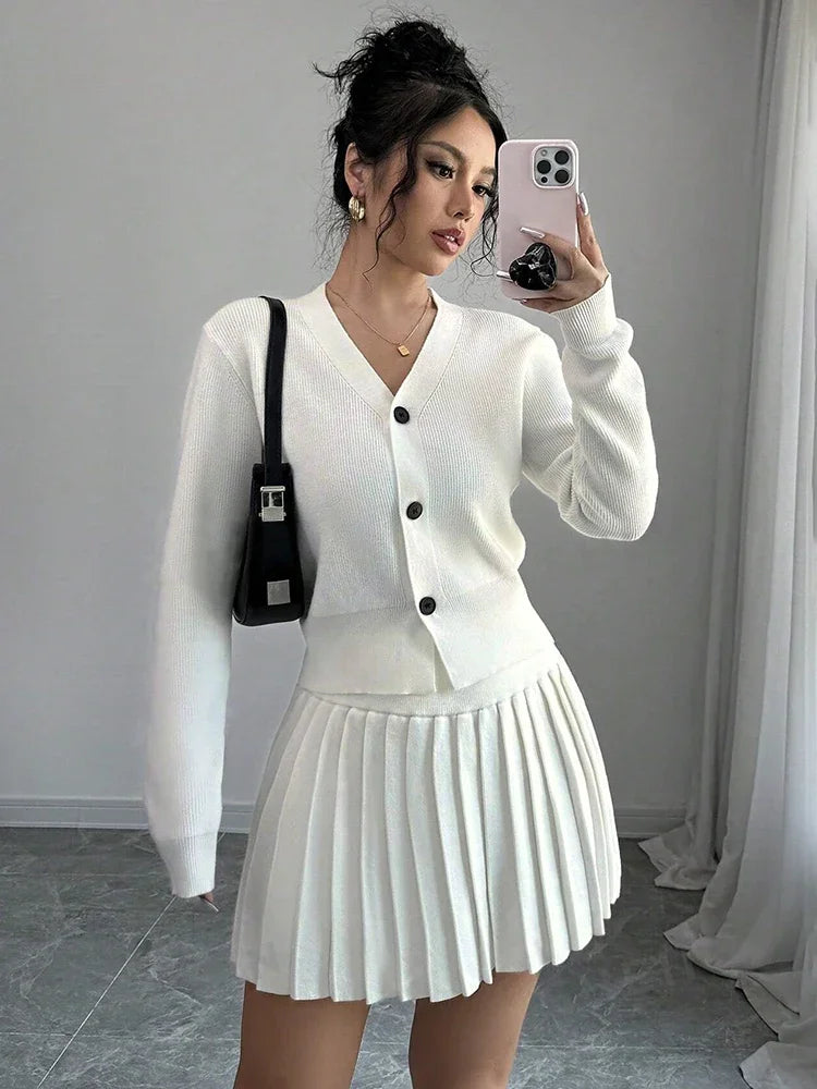 Retro Knitted Long Sleeve Sweater High-waisted Pleated Skirt Two Piece Set for Niche Matching Sets Autumn New