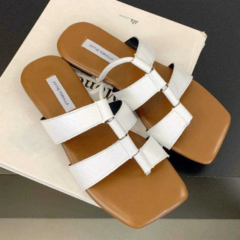 Designer Set Toe Flat Sandals Square Head Hollow Slippers Summer Party Soft Bottom Beach Shoes Flip Flops