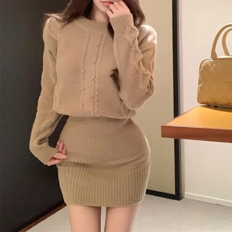 Korean Slim Thread Knitted Longsleeved Dress Winter New Oneck Color Mini Dress