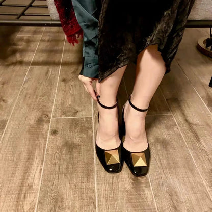 Rivet High Heel Sandals Spring Summer New Woman Chunky Heel Sandals Heel Hollow High Heel Shoes Big Rivet Shoes
