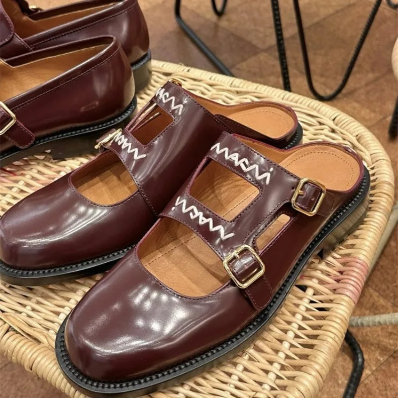 New Niche British Style Embroidered Letter Small Leather Shoes Metal Buckle Loafers Designer Shoes for