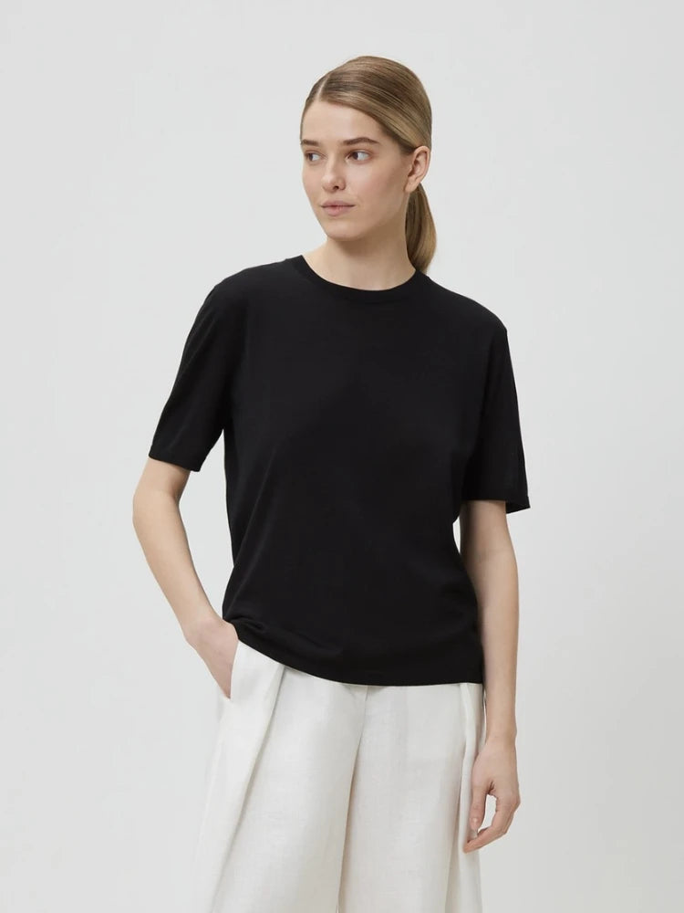 Summer Knitted Tshirt Short Sleeve Oneck Slim White Sweater Female Pullovers Knitwear