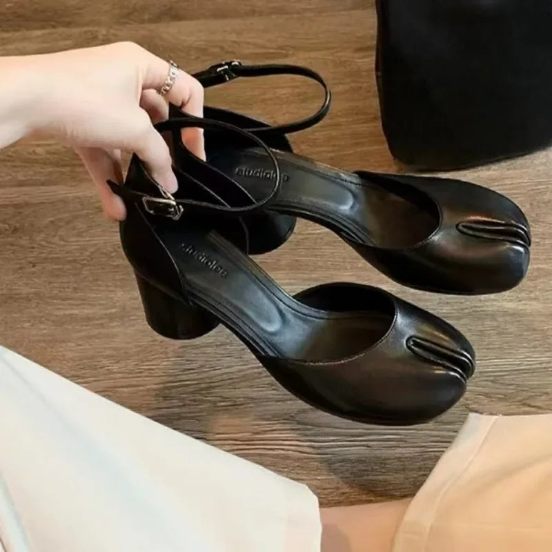 Tabi Ninja Shoes Womenround Split Toe Shallow Thick Heel Sandals Single Mid Heel Mary Janes Shoes Female Pumps