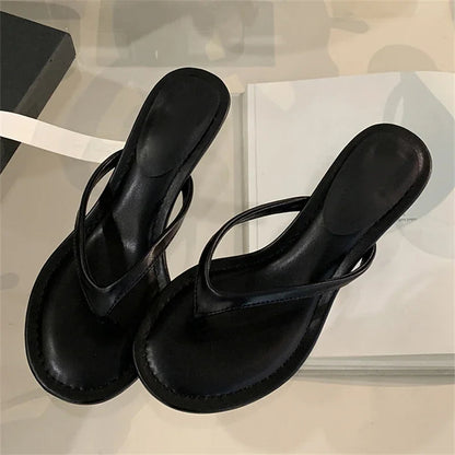 Summer Thin Low Heels Slippers Round Clip Toe Beach Sandals Flip Flops Shoes Zapatos De Mujer