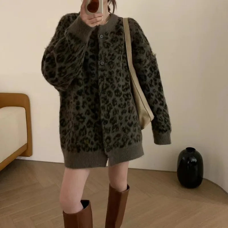 Sweet Hot Girl Leopard Print Loose Knitted Cardigan Autumn and Winter Retro Oneck Longsleeved Sweater Female Clothes