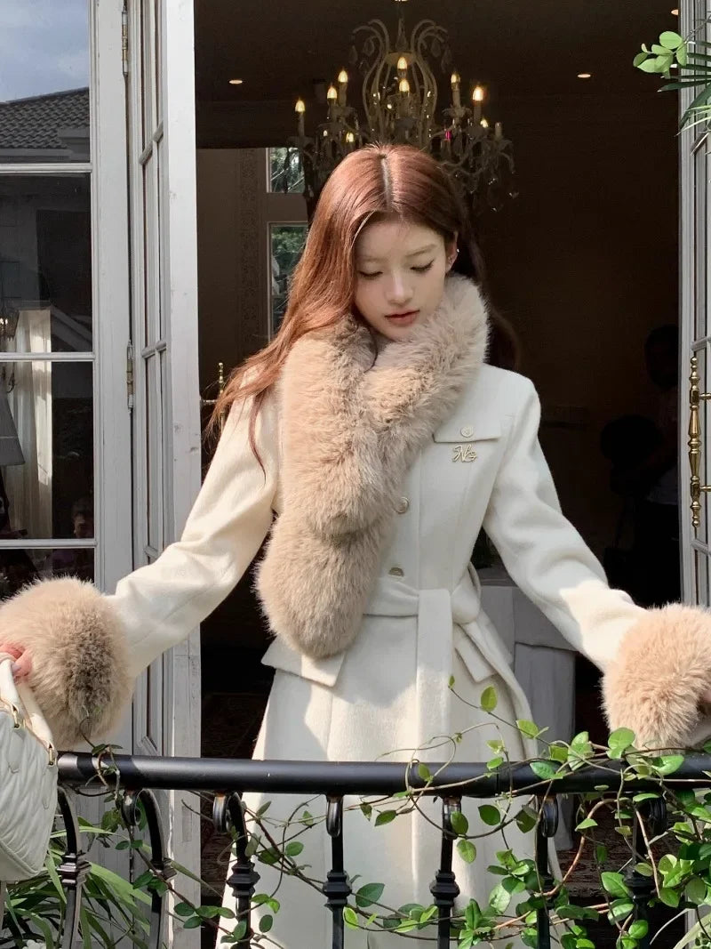 Sweet Hot Girl Large Fur Collar Woolen Coat Winter Slim Single Breasted Belt Longsleeved Coat Female Clothes