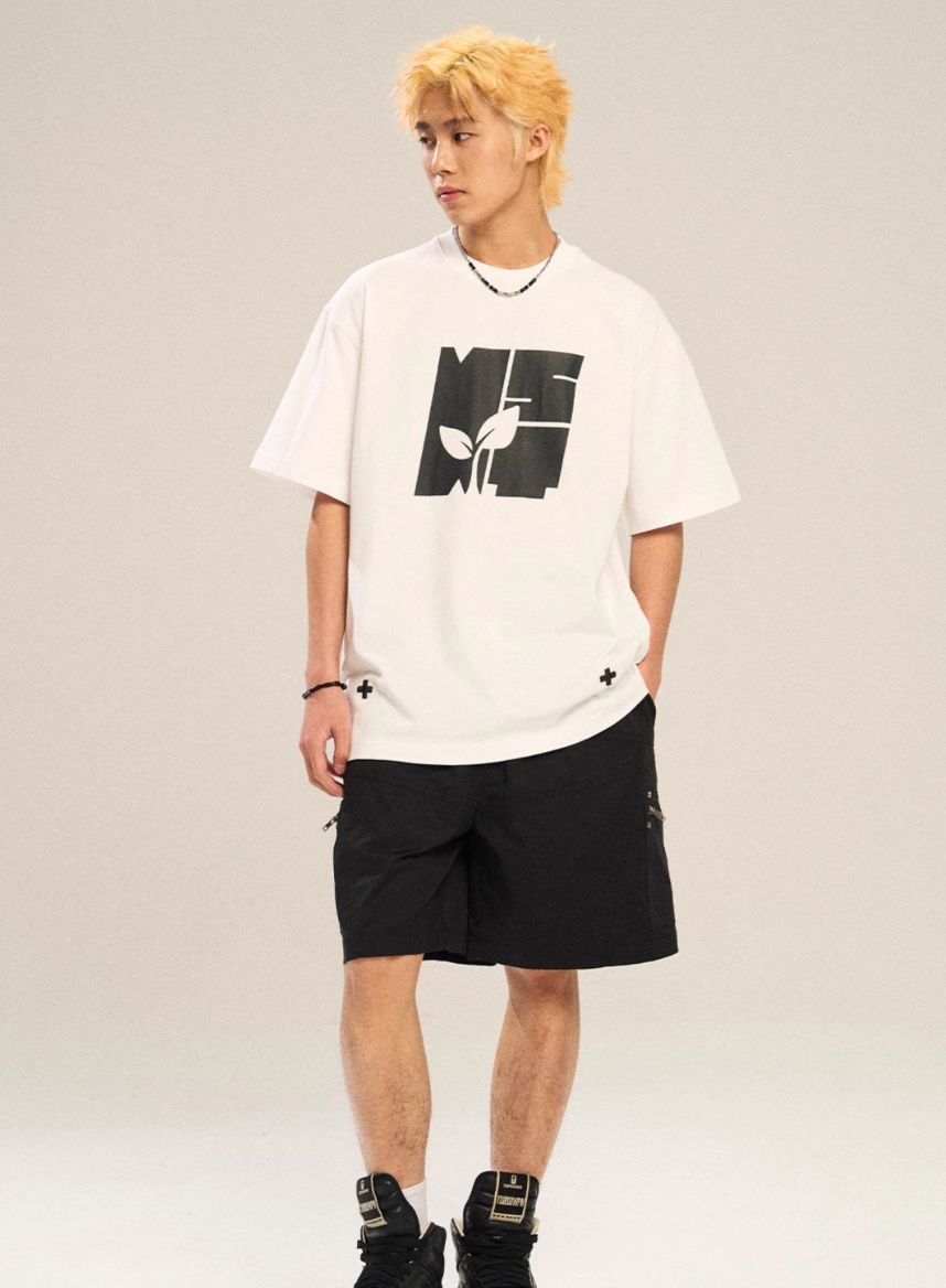 Graphic T-shirt With Contrast Logo