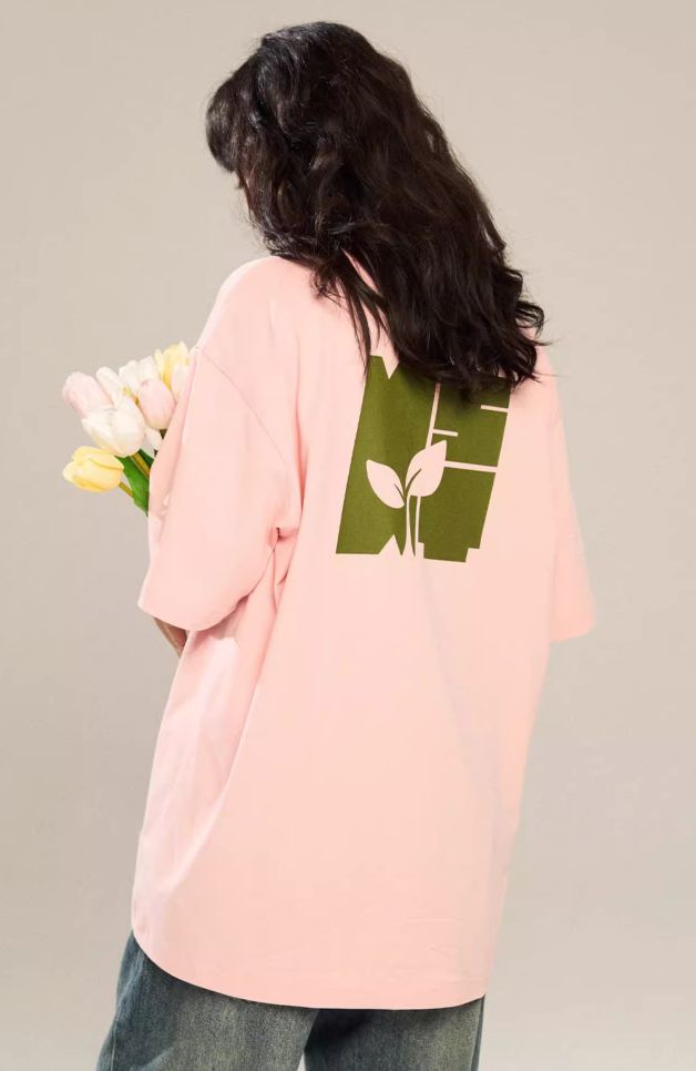 T-shirt With Growing Plant Design