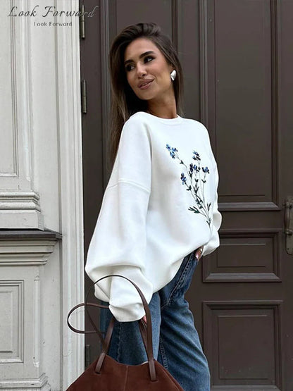 Embroidery Pullover Loose Autumn Winter O-neck Flower Sweater Female Long Sleeve Soft Knitwears Lady All-match