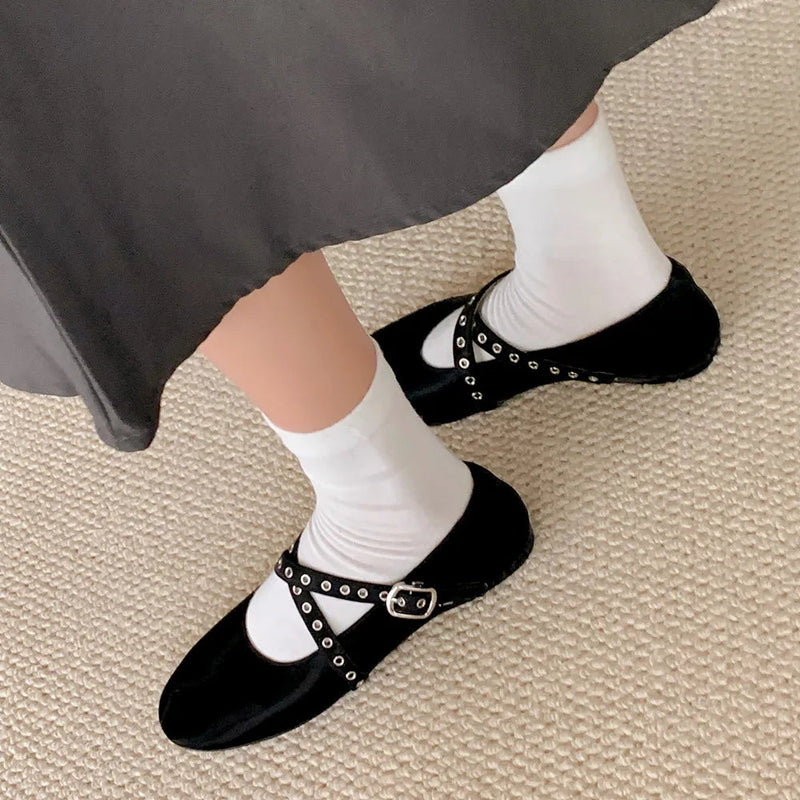 Spring Summer New Flats Genuine Leather Ballet Flats Round Toe Buckle Strap Comfortable Shoes Woman Concise