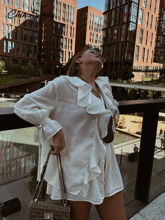Loose Ruffles Shorts Set for 2 Pieces V Neck Hollow Out Shirts Wide Leg Short Pants Spring Summer Lady White Suit