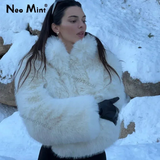 Brand Iconic Kendall Jenner Snow White Fox Fur Jacket Winter Fluffy Warm Faux Fur Coat