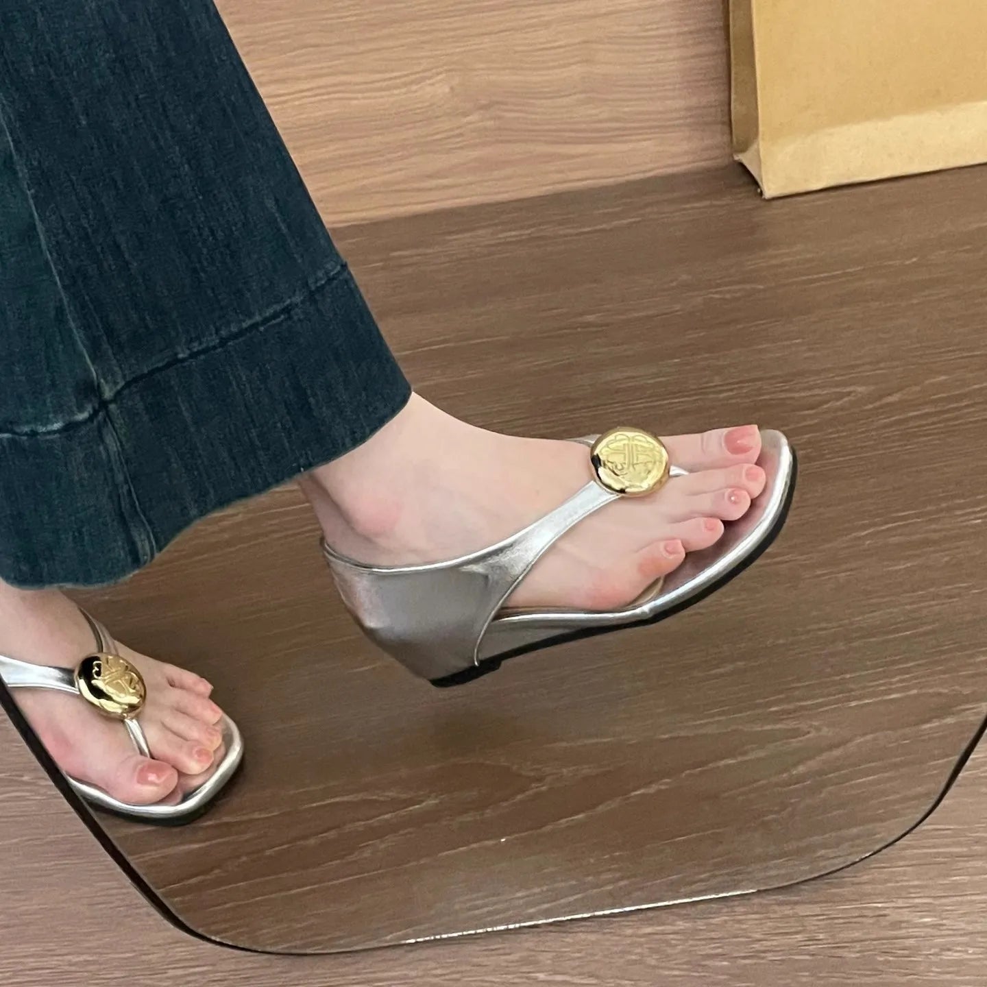 Summer Leisure Toeopen Sandals Slippers Rubber Bottom Flat Head Slipon Shoes High Aesthetic Value
