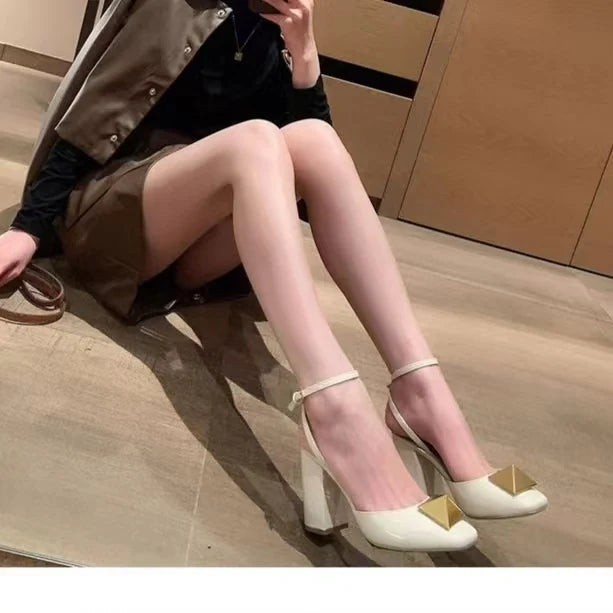 Rivet High Heel Sandals Spring Summer New Woman Chunky Heel Sandals Heel Hollow High Heel Shoes Big Rivet Shoes