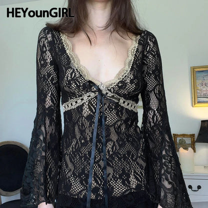 Lace V-neck Top Aesthetic Classic Style Long Sleeve Lace-up T-shirt Grunge Tee