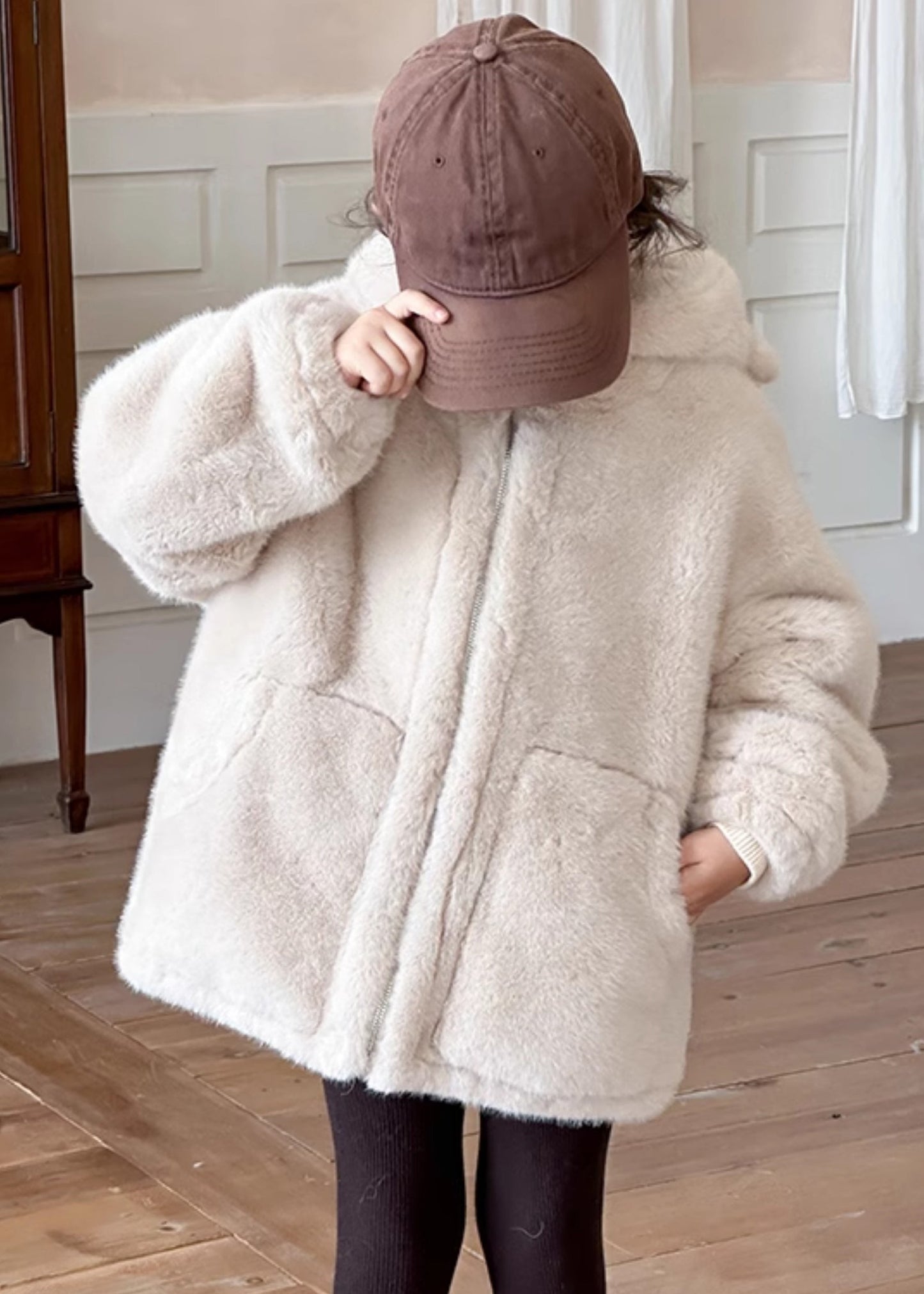 Simple Beige Zippered Pockets Mink Velvet Hoodie Coat Winter Tg014