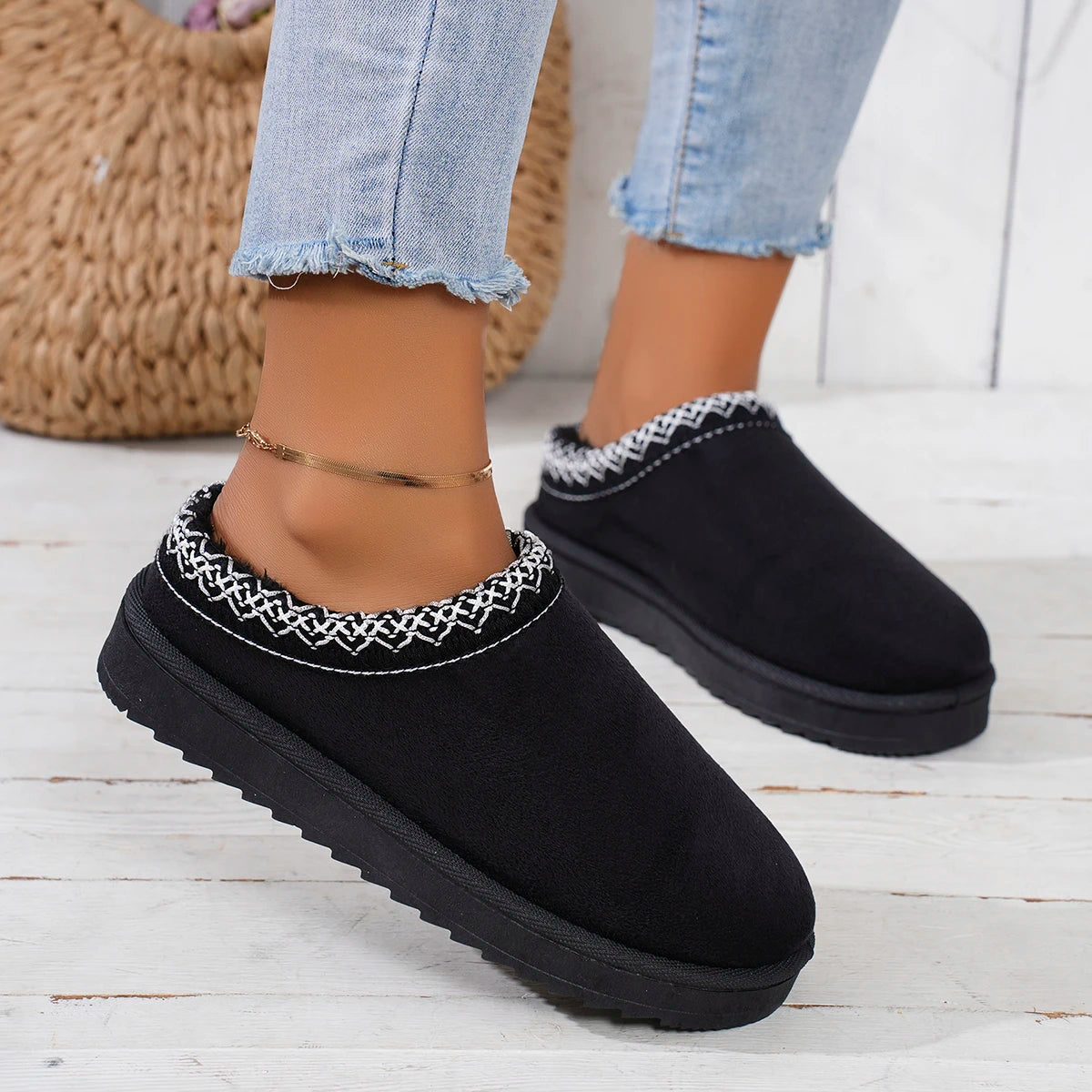 Snow Boots Winter New Cashmere Warm Thick Soles Without Heel-covered Hair Half Slipper Cotton Shoes Cashmere Warm Boots