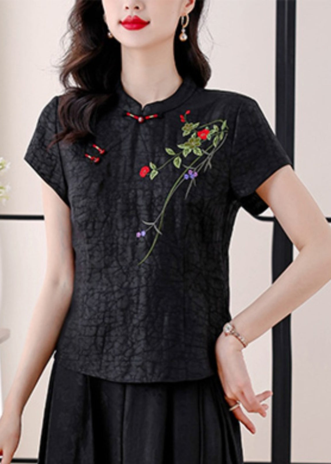 Red Stand Collar Embroidered Silk Blouses Summer Bb026