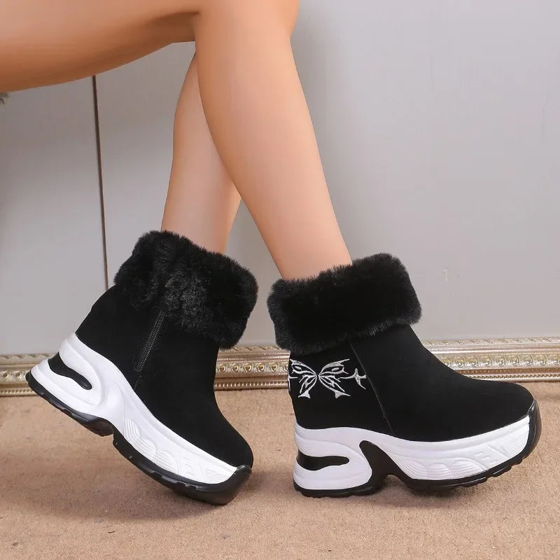 Winter Boots Thick Bottom Ankle Boots New Warm and Comfortable Snow Boots for Plush Fashionable Shoes