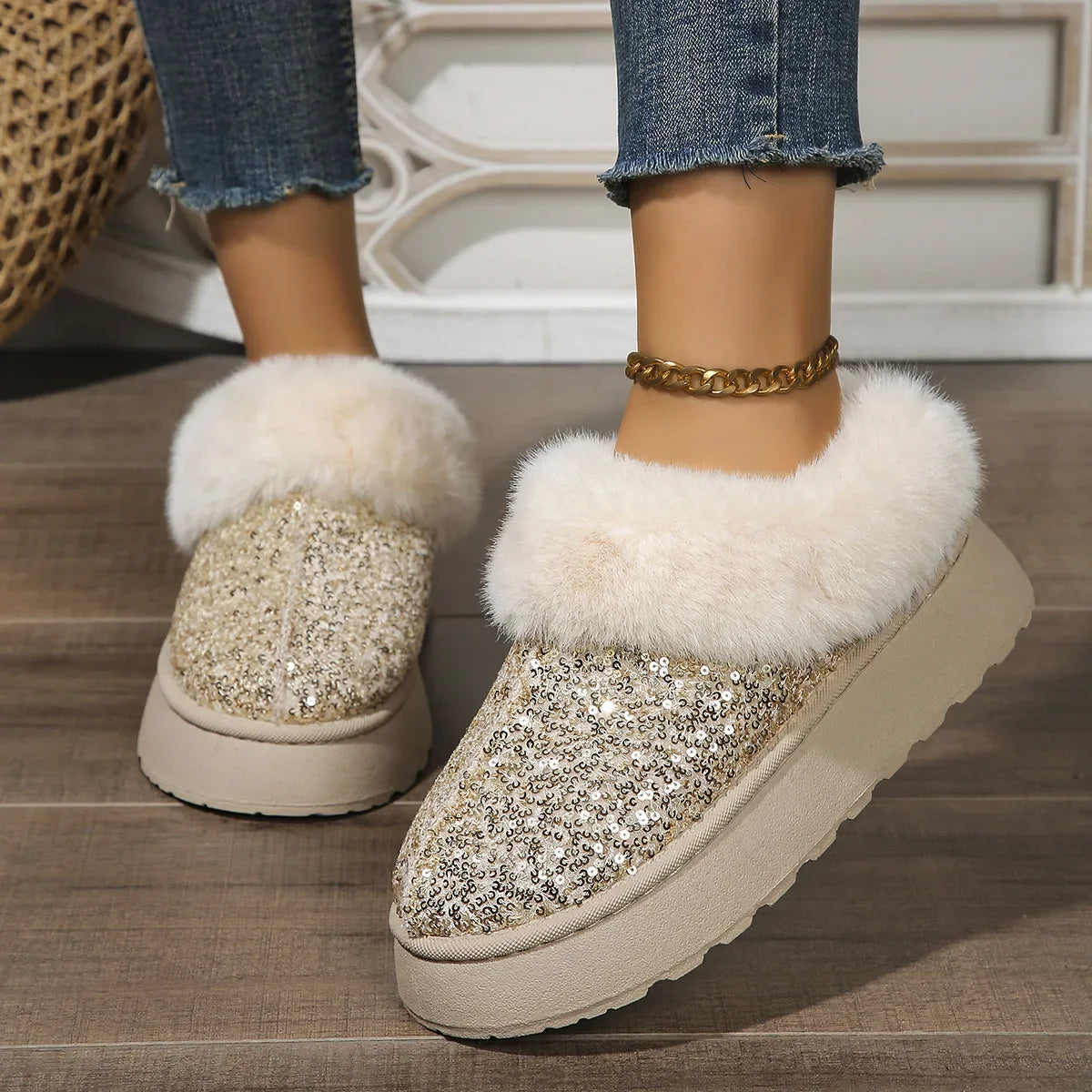 Winter Short Plush Warm Snow Boots Shoes New Suede Fur Chelsea Ankle Boots Flats Platform Shoes Botas