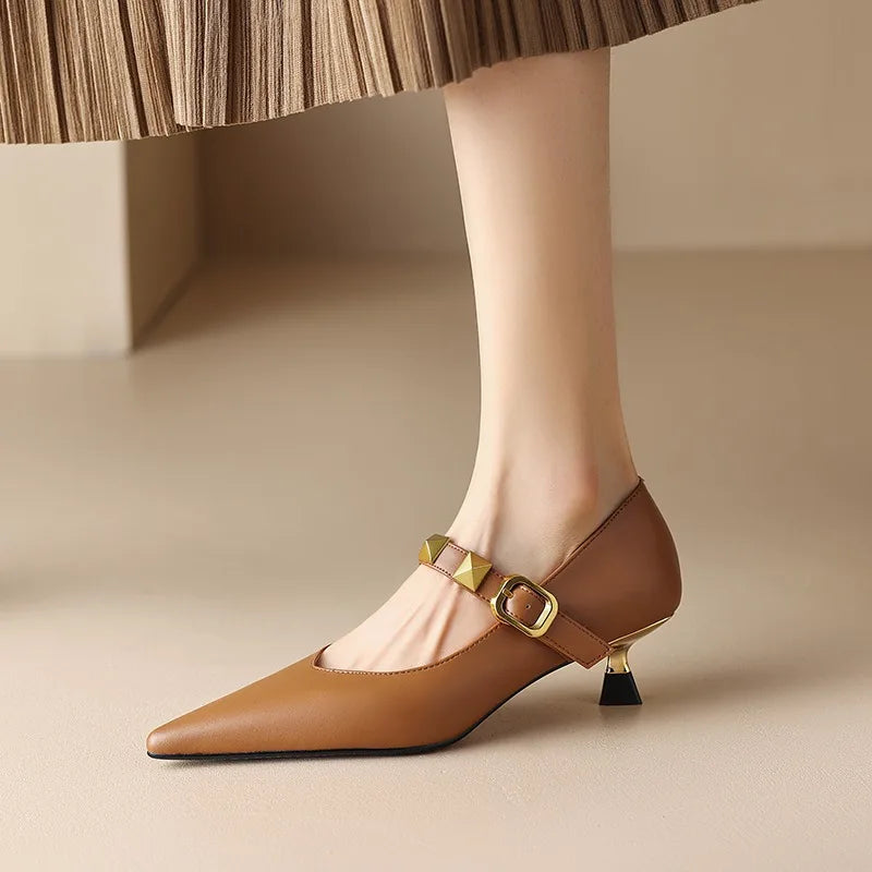 Fall New Pointed Shal Mouth Rivets Professional Temperament Shoes Low Heel Pumps