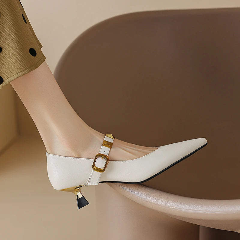 Fall New Pointed Shal Mouth Rivets Professional Temperament Shoes Low Heel Pumps