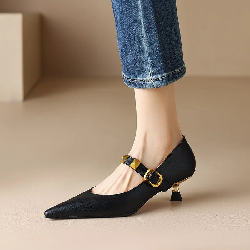 Fall New Pointed Shal Mouth Rivets Professional Temperament Shoes Low Heel Pumps