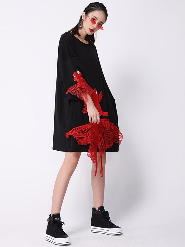 Red Goldfish Embroidered Loose Round Neck T-shirt Dress