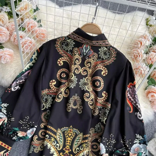 Retro Black Lapel Field Totem Print Buttoned Lantern Sleeve Blouse Ar1004