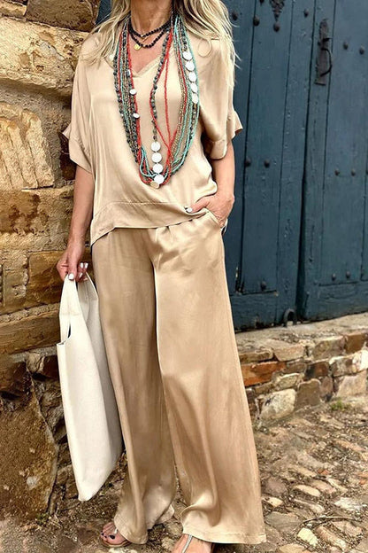 Satin Color Short-sleeved V-neck Top and Elastic Waist Pocket Wide-leg Pants Set