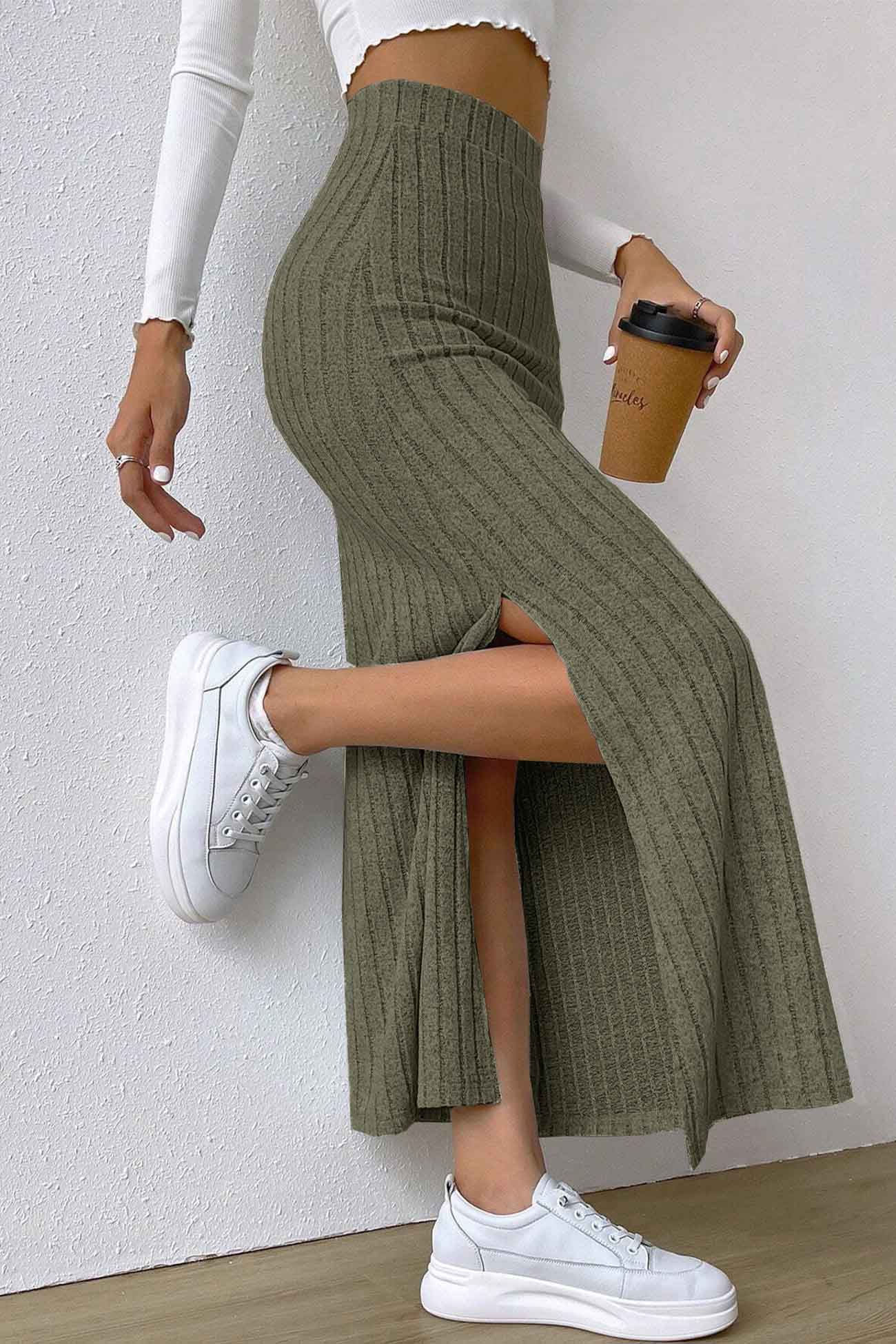 Color Slit Knitted Skirt