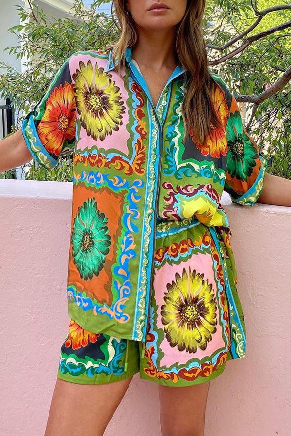 Disco Daisy Unique Print Colorblock Elastic Waist Pocketed Wide Leg Shorts