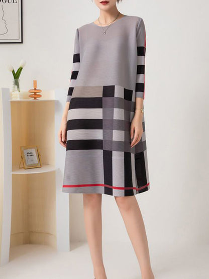 A-line Loose Contrast Color Plaid Pleated Round-neck Mini Dresses