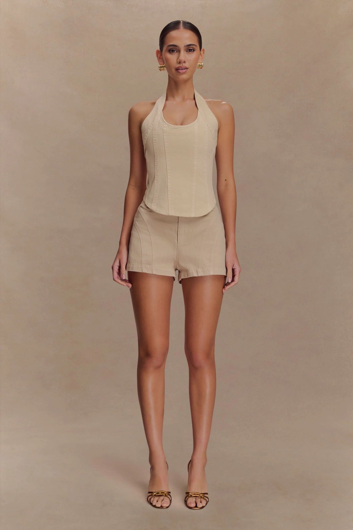 Effortlessly Elegant Garment with a Timeless Design