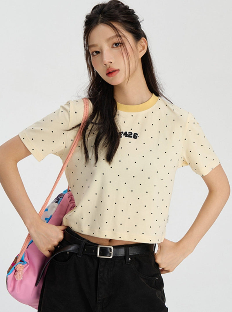 Polka Dot T-shirt in Summer Street Style