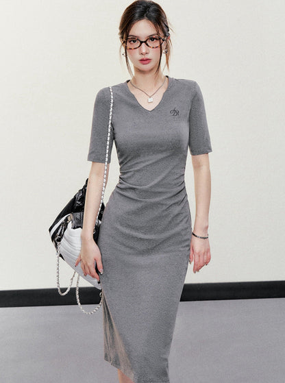 Sleek V-neck Midi Dress: Figure-hugging Bodycon With Elbow-length Sleeves in Heather Gray and Black
