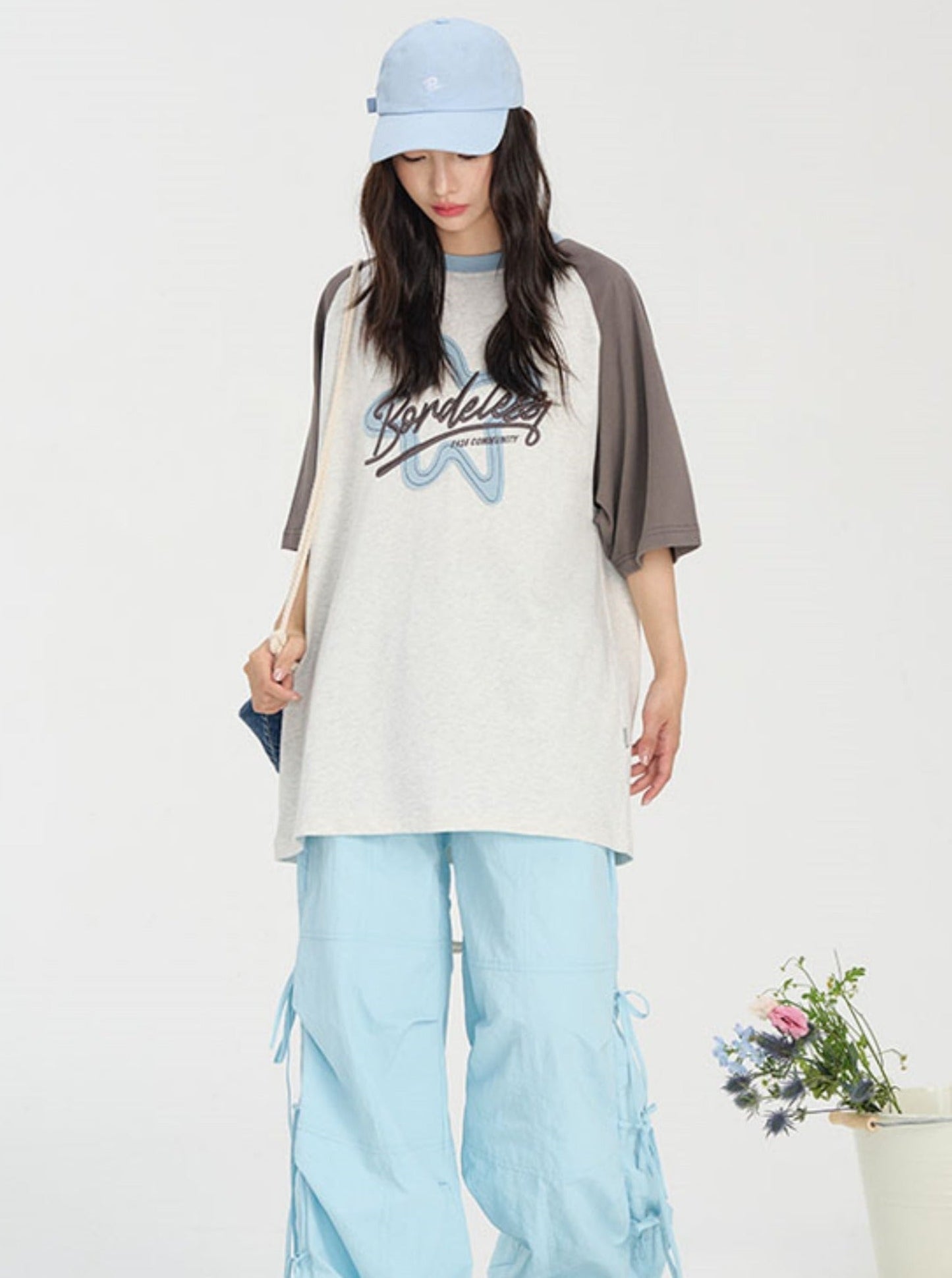 Contrast T-shirt With Star Raw Edge