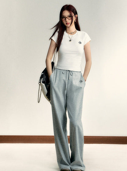 Classic Cropped T-shirt - Short Sleeve Fitted Basic Tee