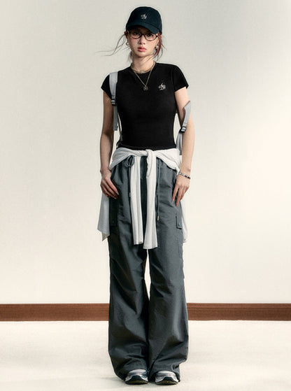 Classic Cropped T-shirt - Short Sleeve Fitted Basic Tee