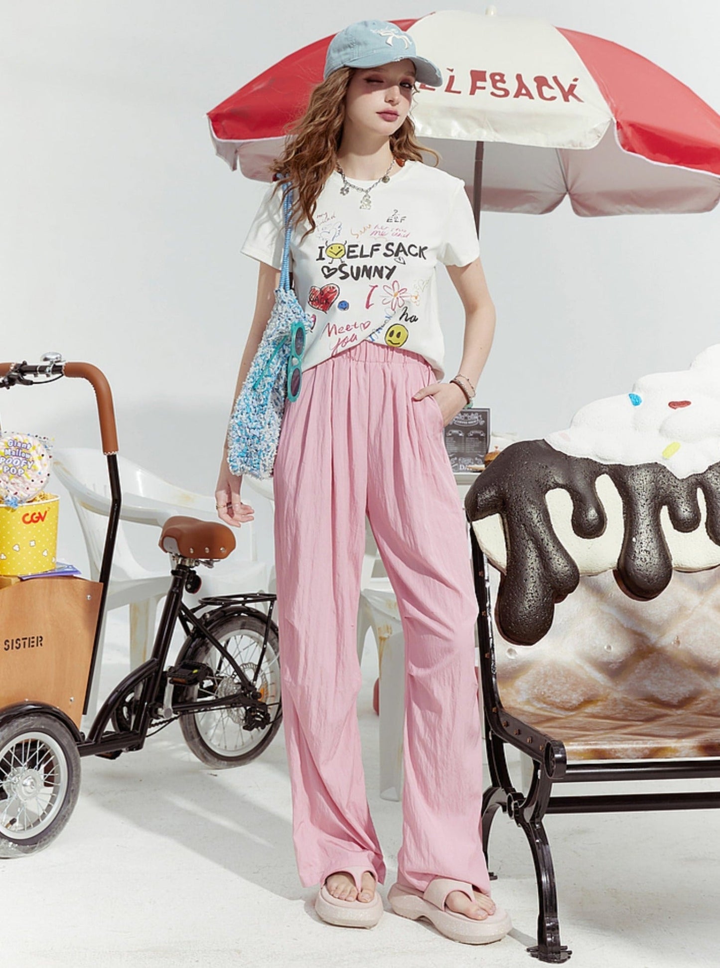 Sweet Doodle Heart Smiley Graphic T-shirt