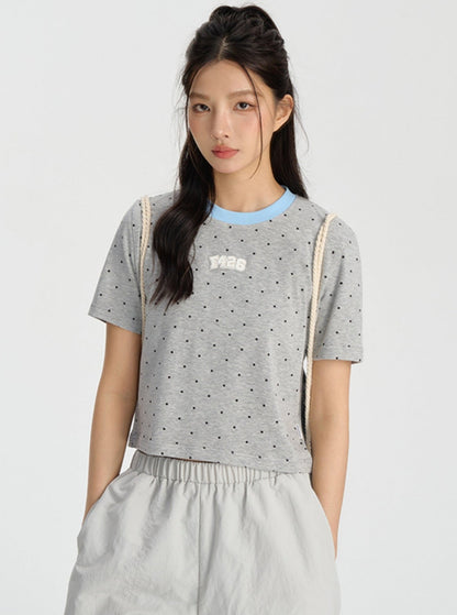 Polka Dot T-shirt in Summer Street Style