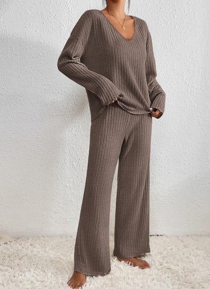 Calyntha – V-neck Knit Two-piece Set
