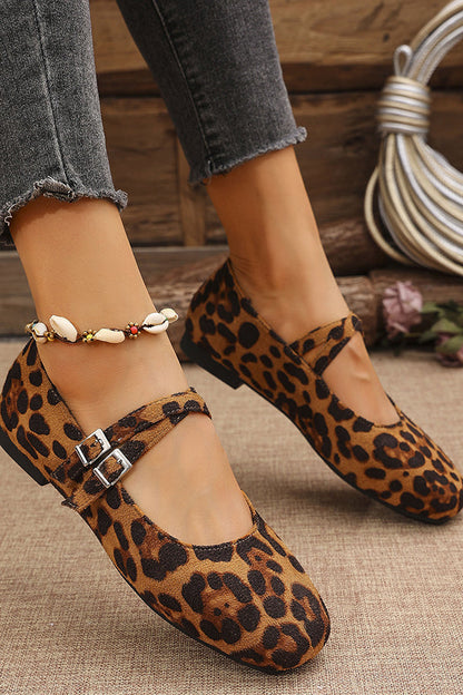 Fashionable Buckled Suede Round Toe Shoes