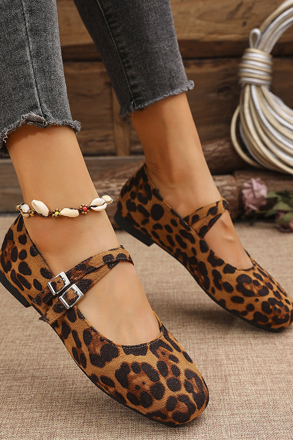 Fashionable Buckled Suede Round Toe Shoes